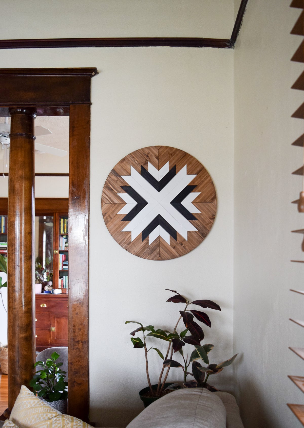 Starling - Round Macrame Wood Wall Art Hanging