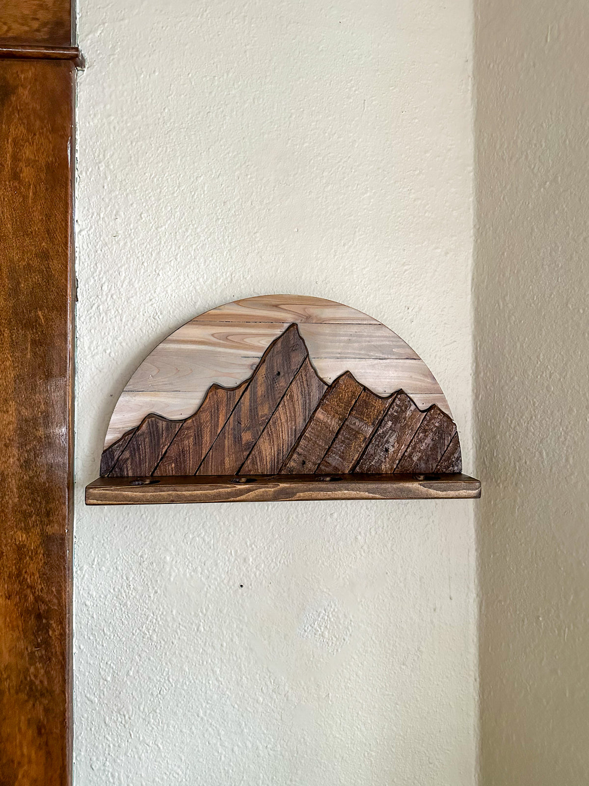 The Ridge Keyhook Shelf